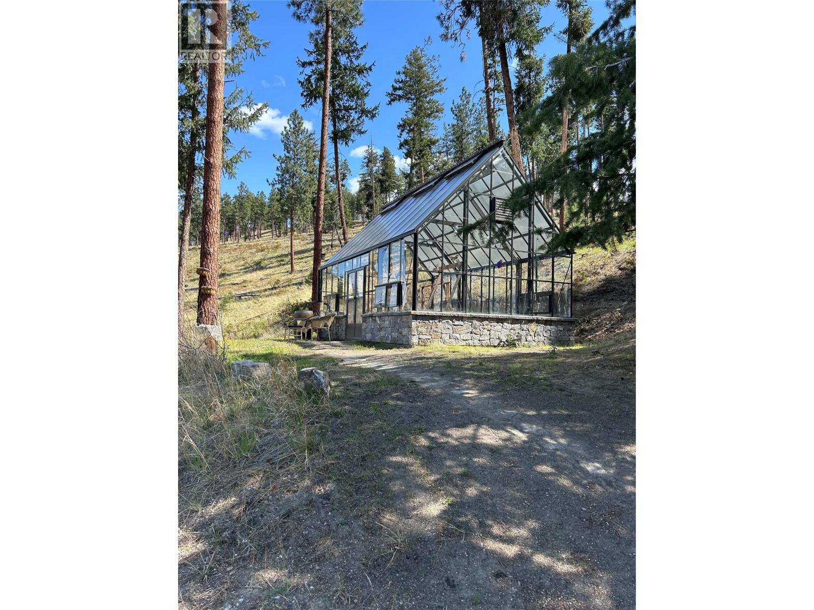  5715 Lakeshore Road, Kelowna