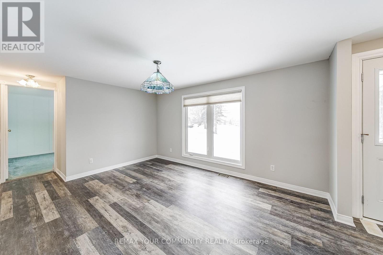 20 GENEVA COURT - 6