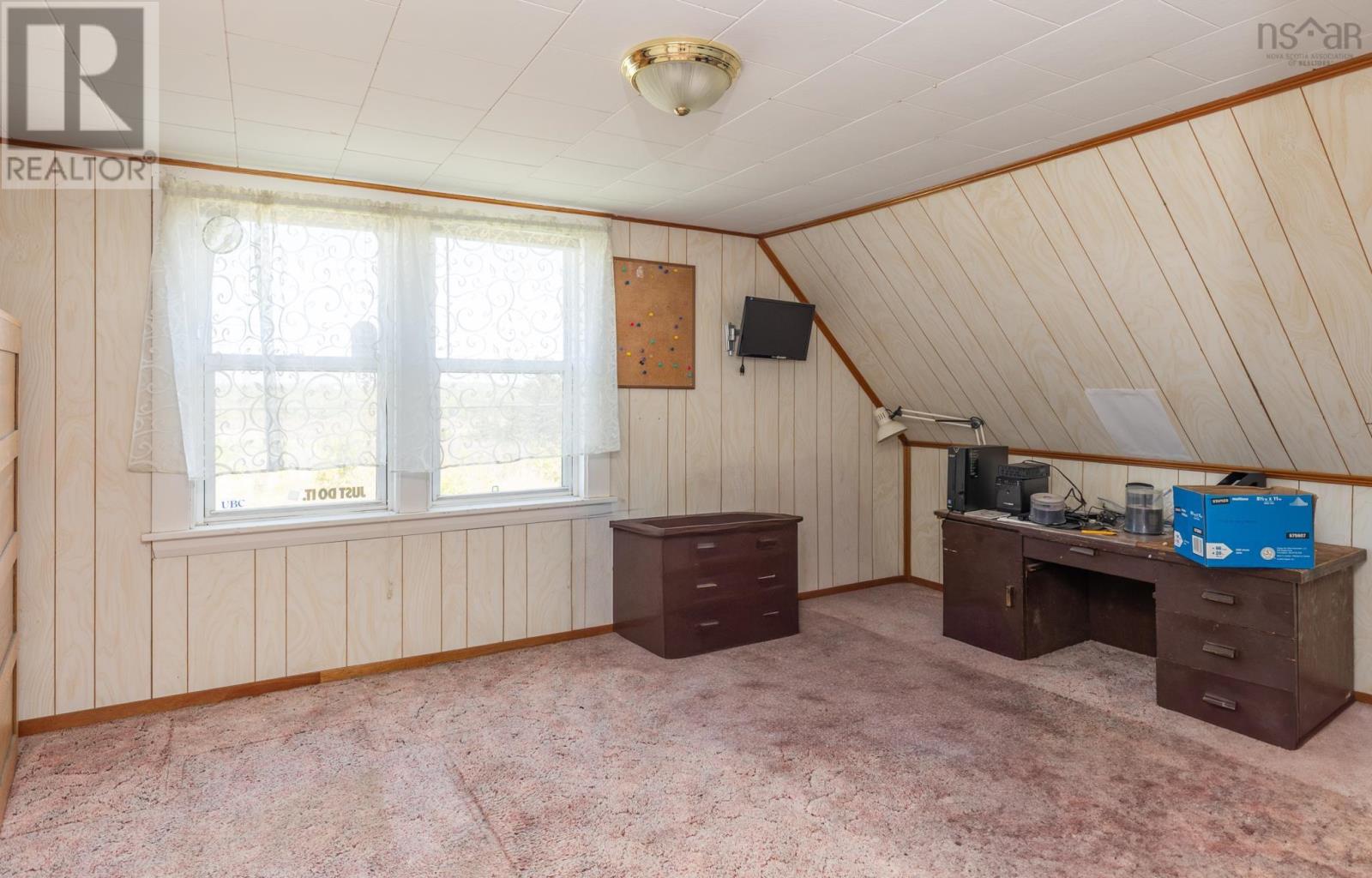 Property 24 of 26 of 740 Pembroke Road