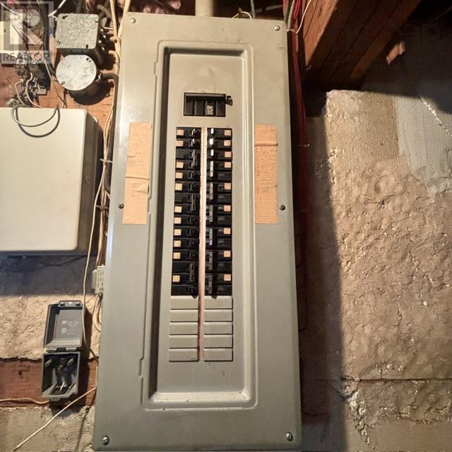 Property 23 of 30 of 3339 Emerlad Street