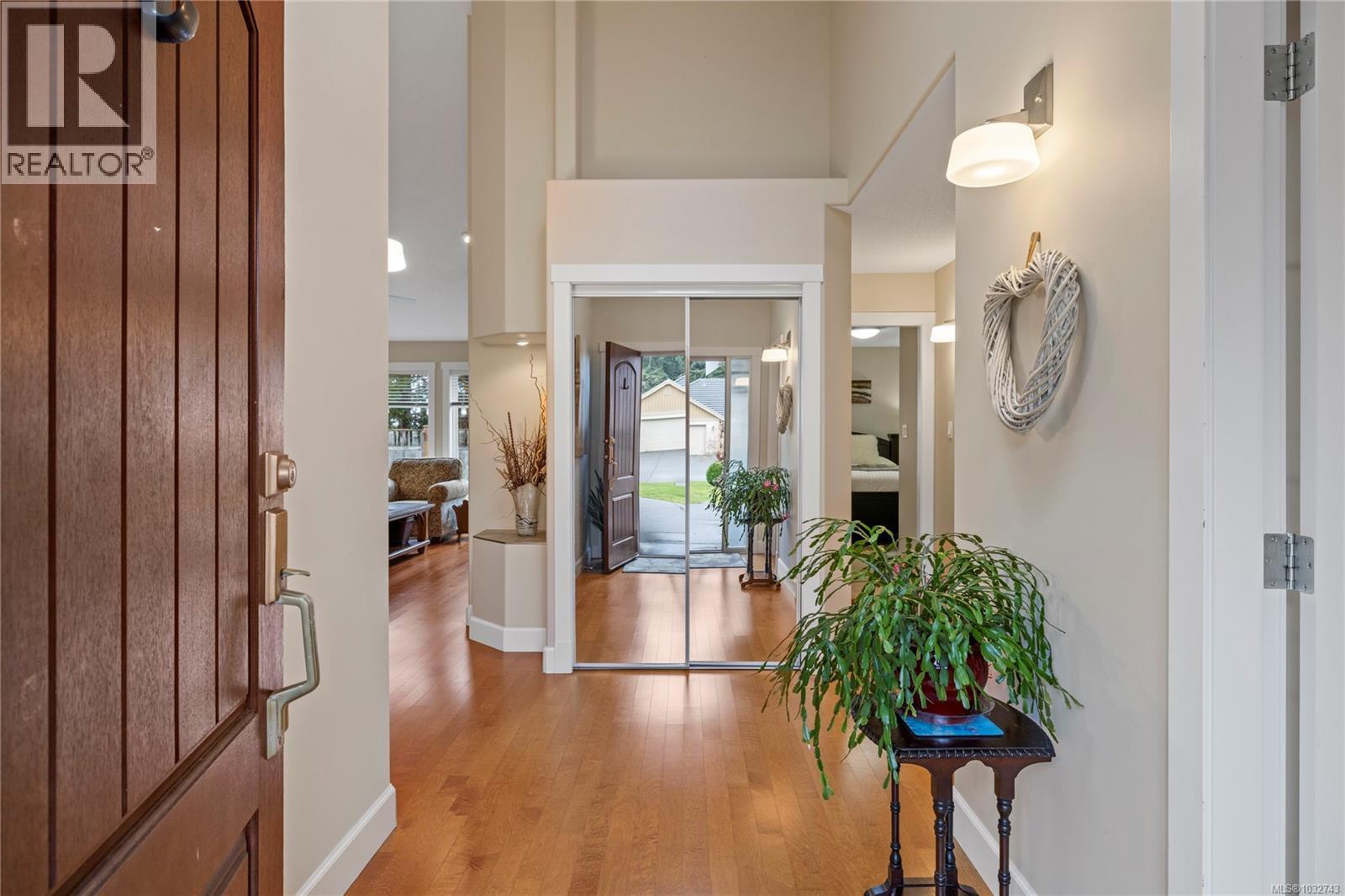 588 Viking Way - Image 2