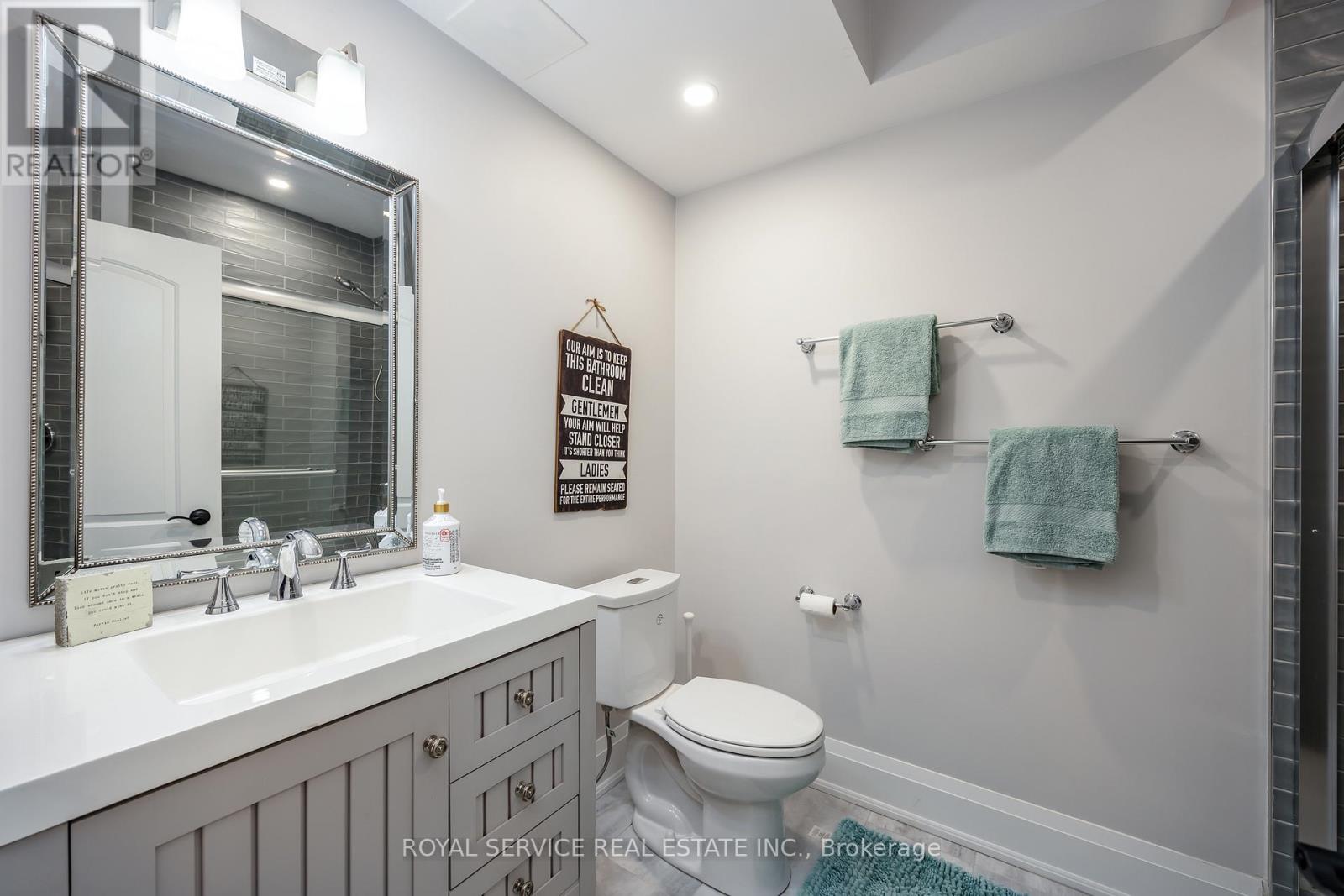 28 RUSTLEWOOD AVENUE - 41