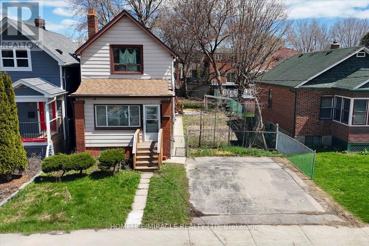 Listing photo of 25 WANSTEAD AVENUE
