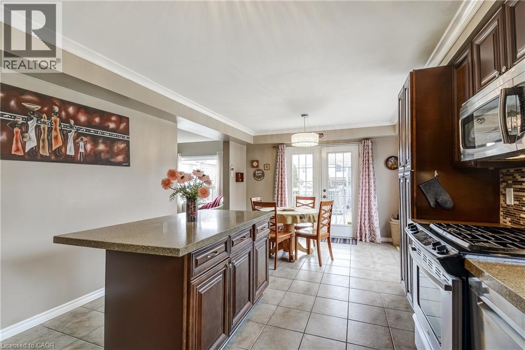 15 WAFFLER Crescent, Cambridge, Ontario, N1P1H6 — Photo 8
