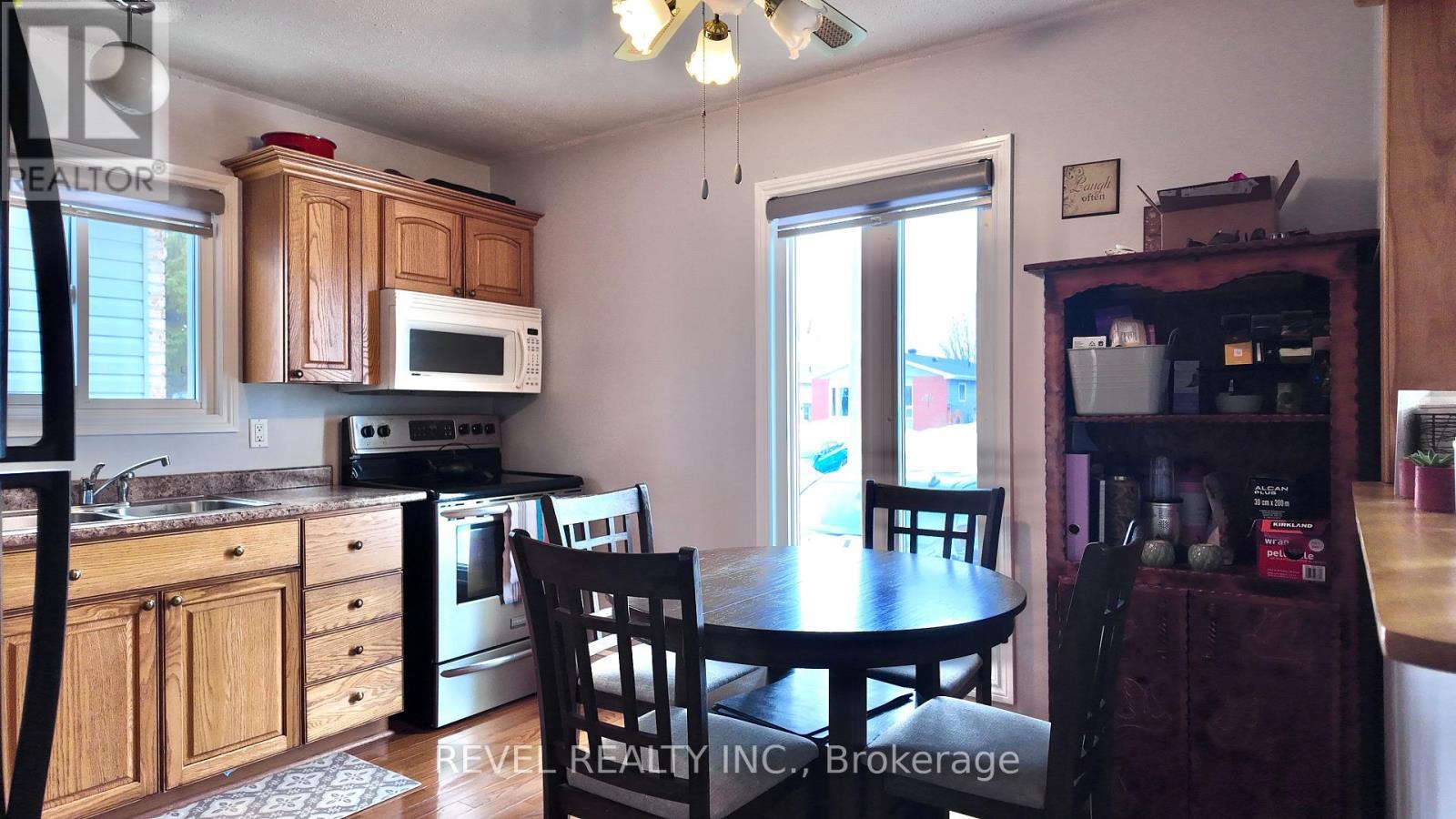 1353 GATINEAU BOULEVARD — photo 2