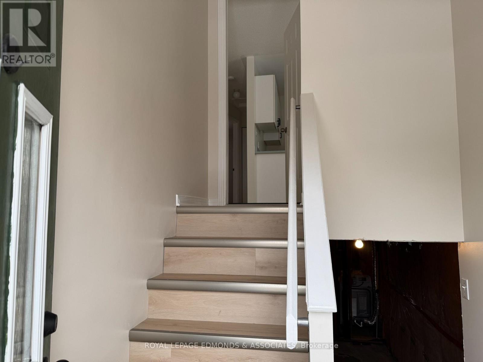 441 MACKAY STREET - 3