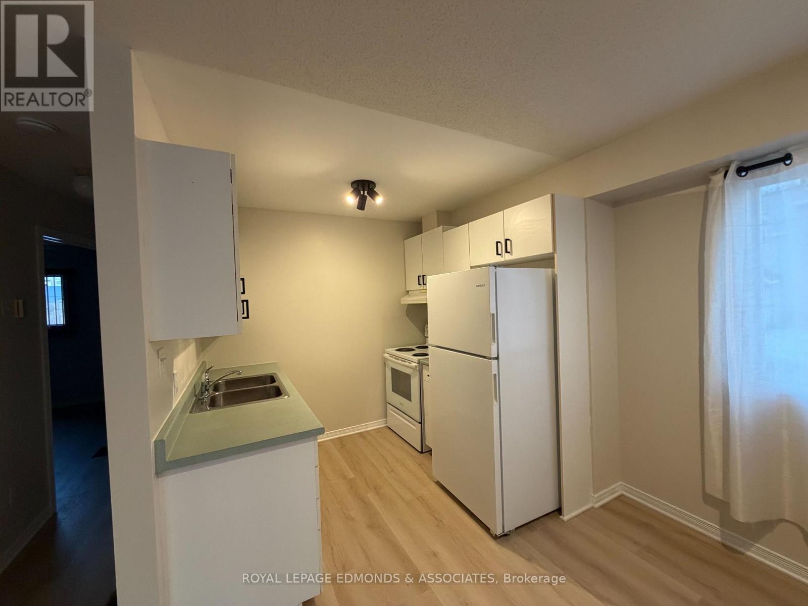 441 MACKAY STREET - 4