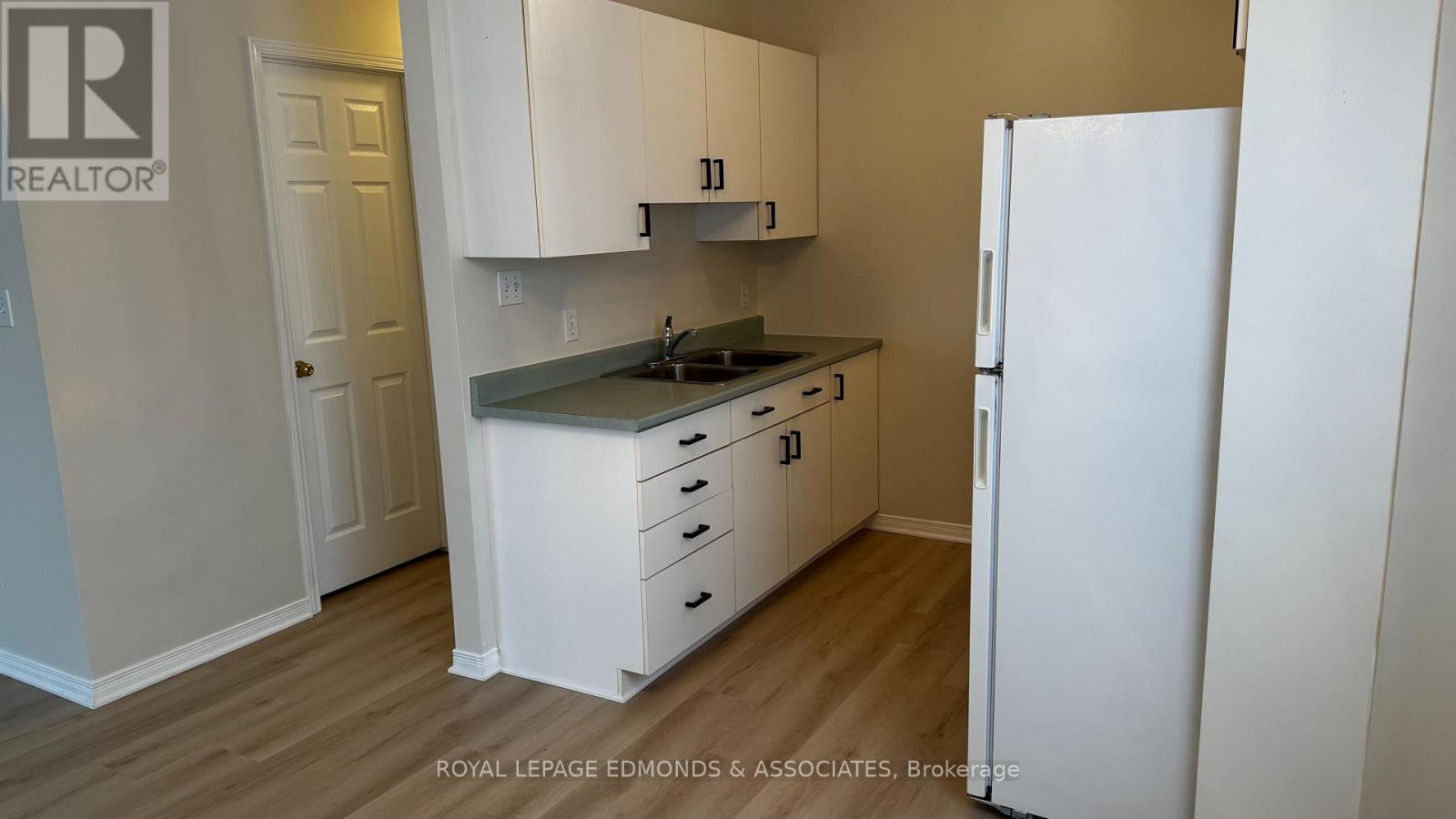 441 MACKAY STREET - 6