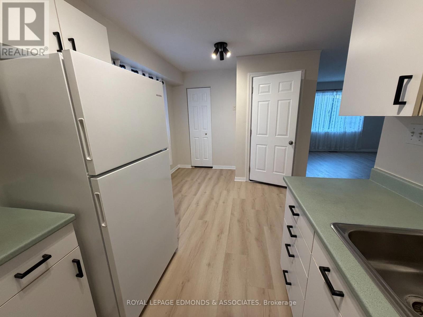 441 MACKAY STREET - 7