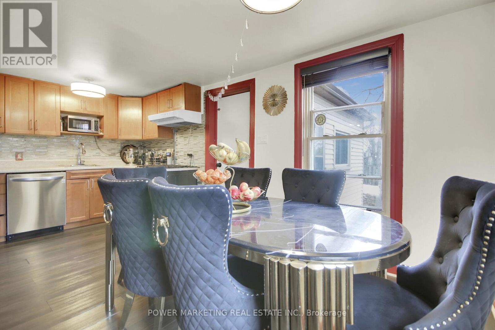 78 ORMOND STREET — photo 9