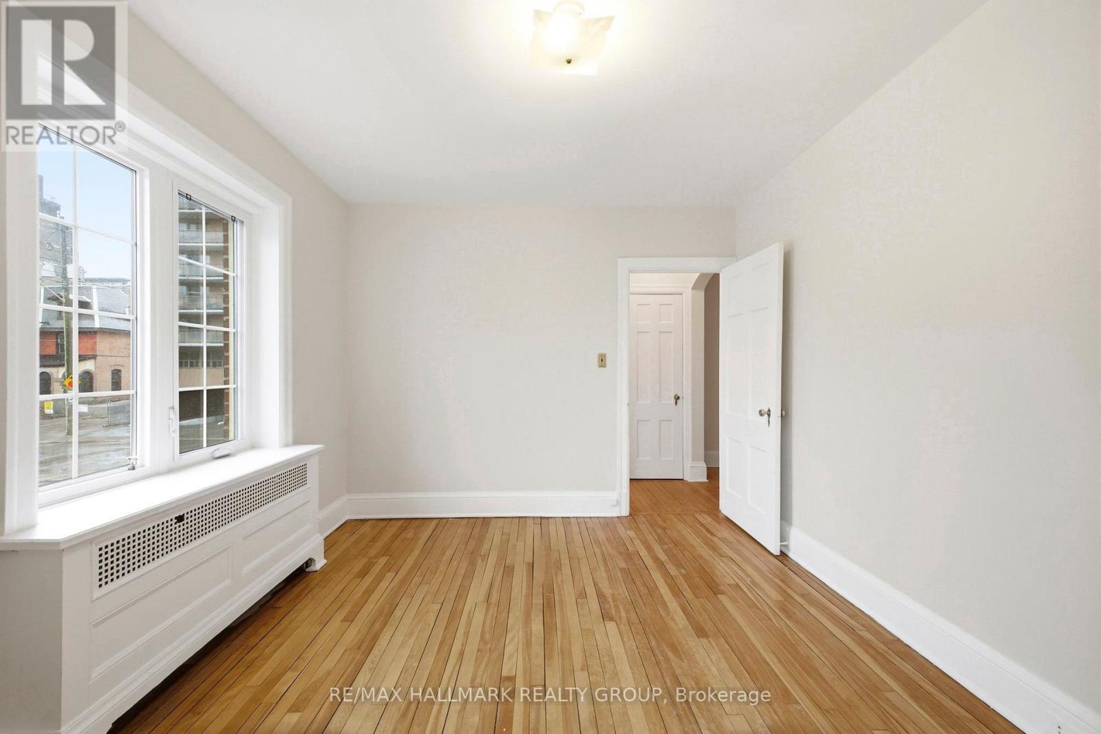 1C - 260 METCALFE STREET — photo 20