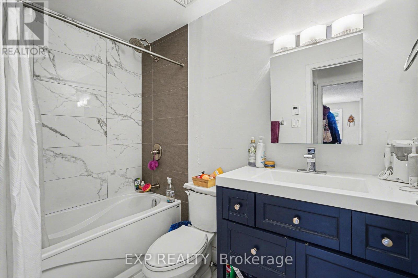 56 GLAMORGAN DRIVE — photo 15