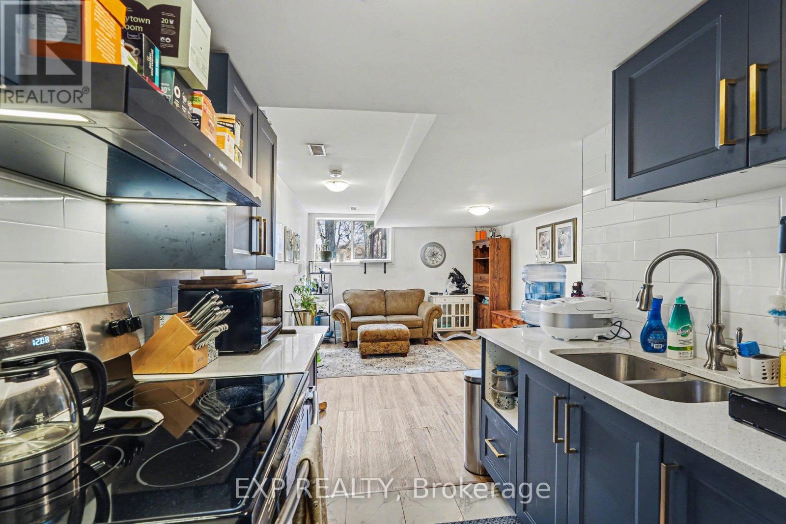 56 GLAMORGAN DRIVE — photo 18