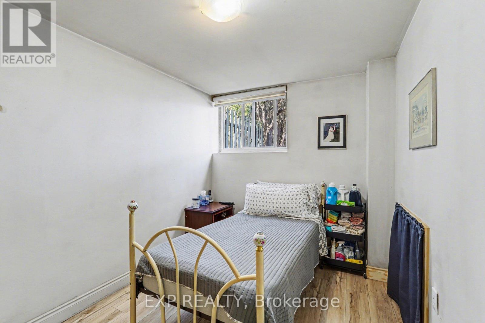 56 GLAMORGAN DRIVE — photo 19