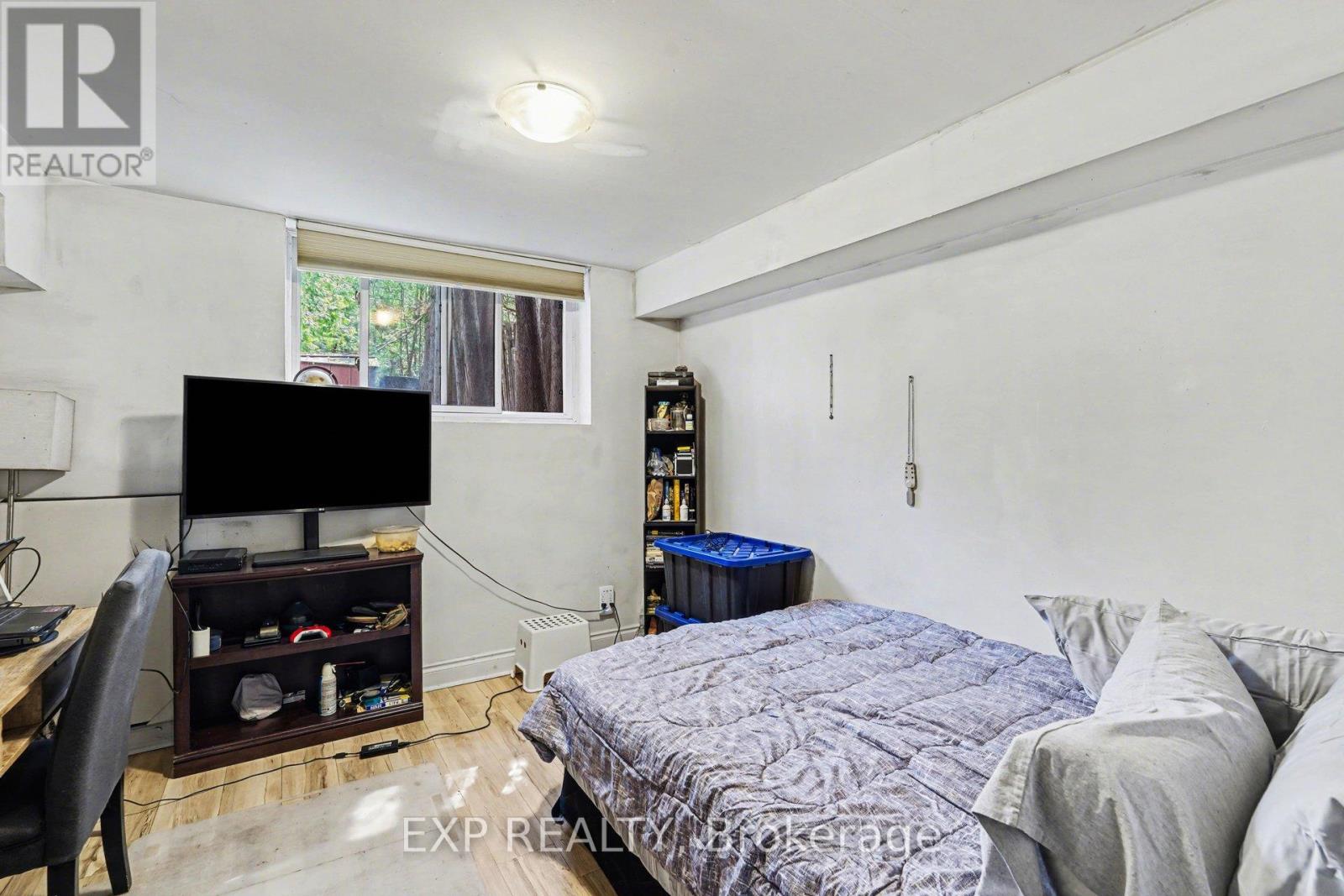 56 GLAMORGAN DRIVE — photo 20