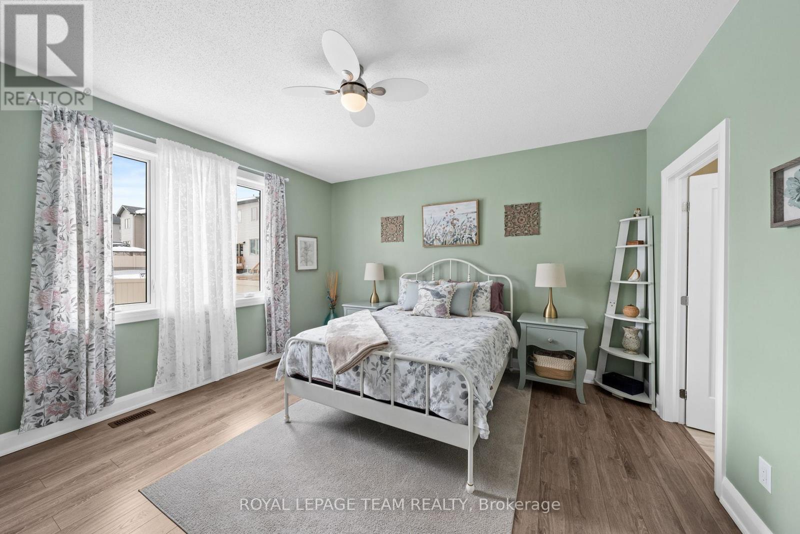 111 DUN SKIPPER DRIVE - 19