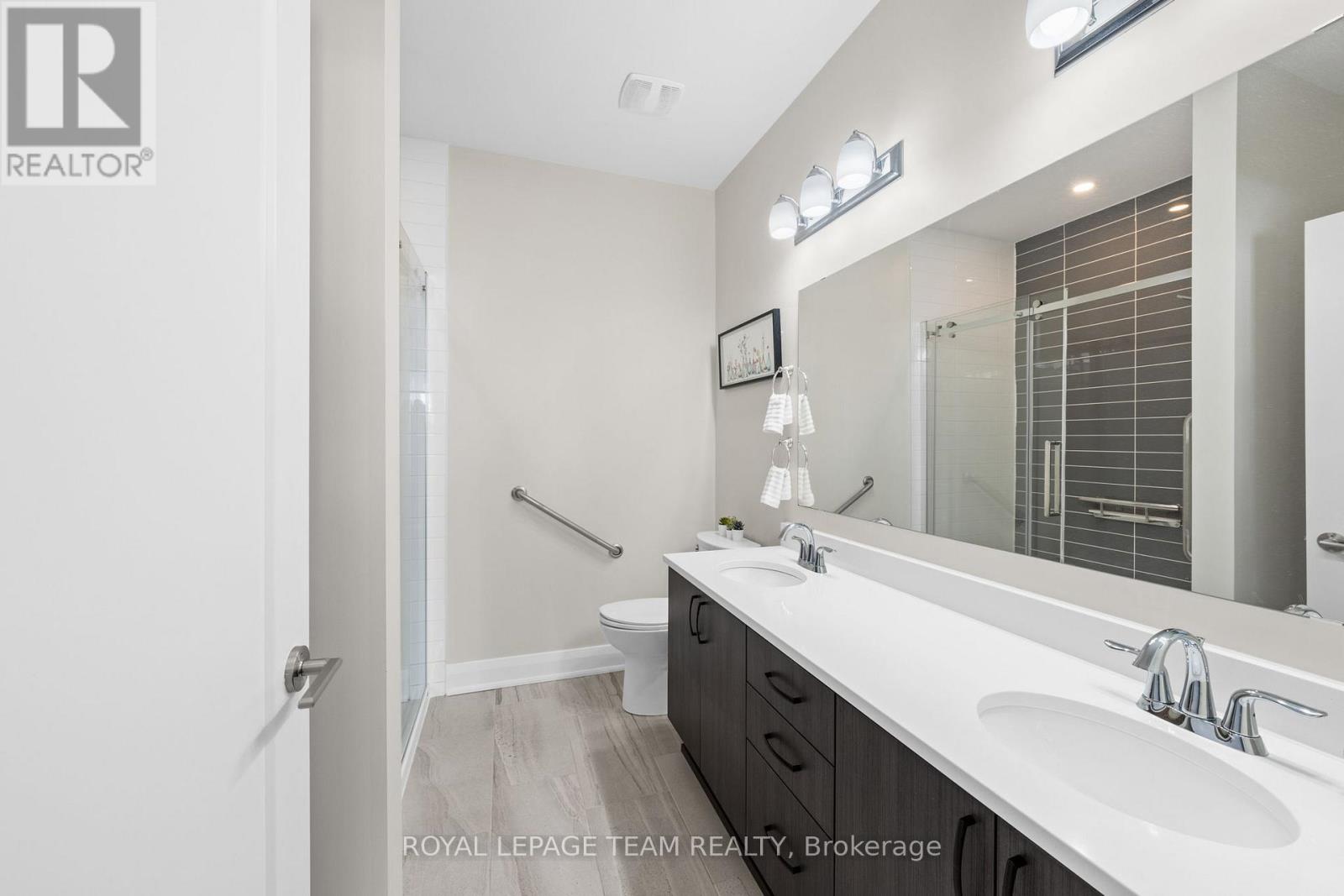 111 DUN SKIPPER DRIVE - 22