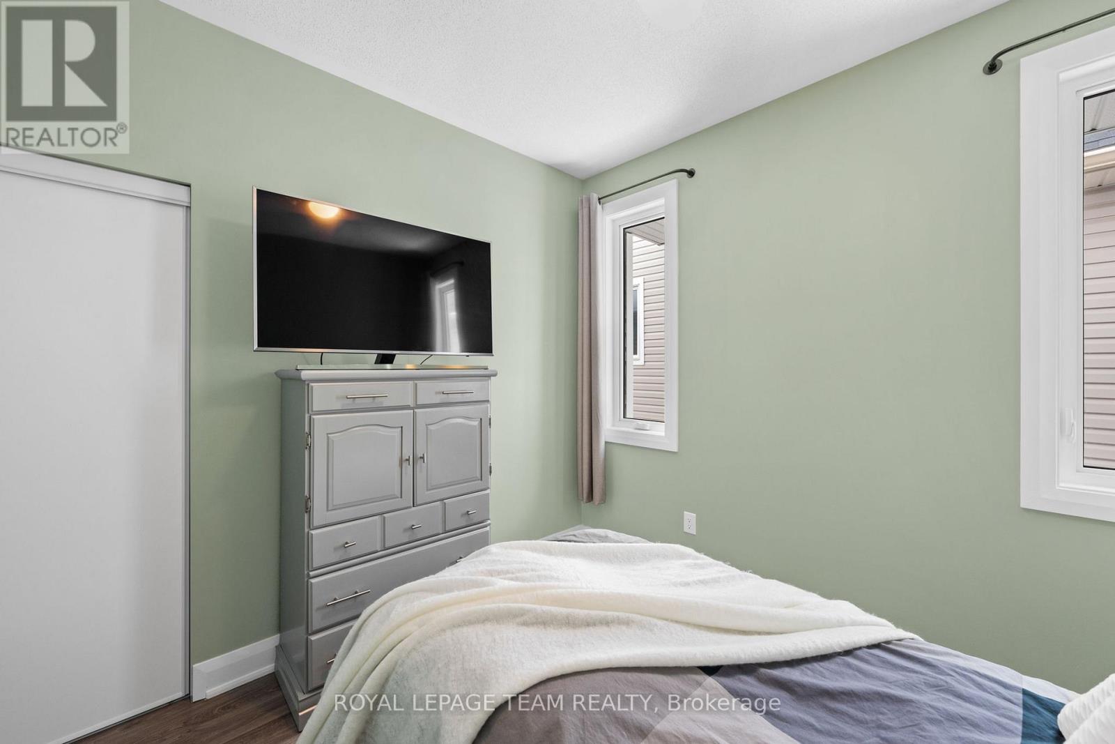 111 DUN SKIPPER DRIVE - 27