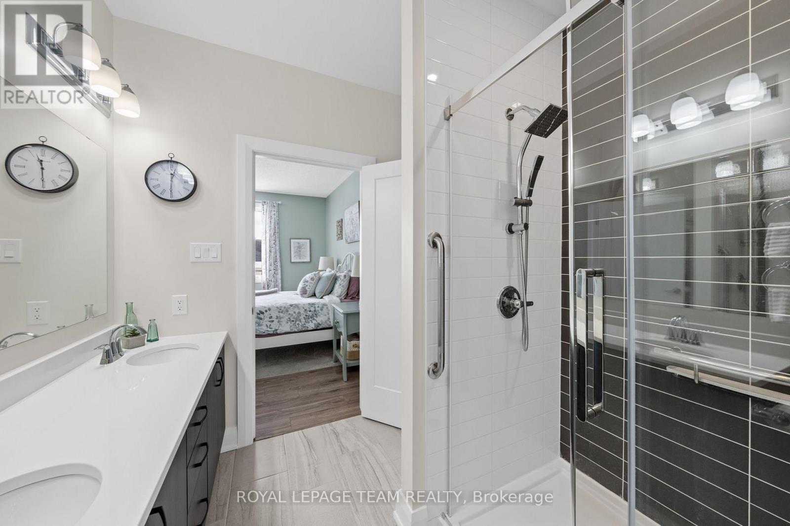111 DUN SKIPPER DRIVE - 23