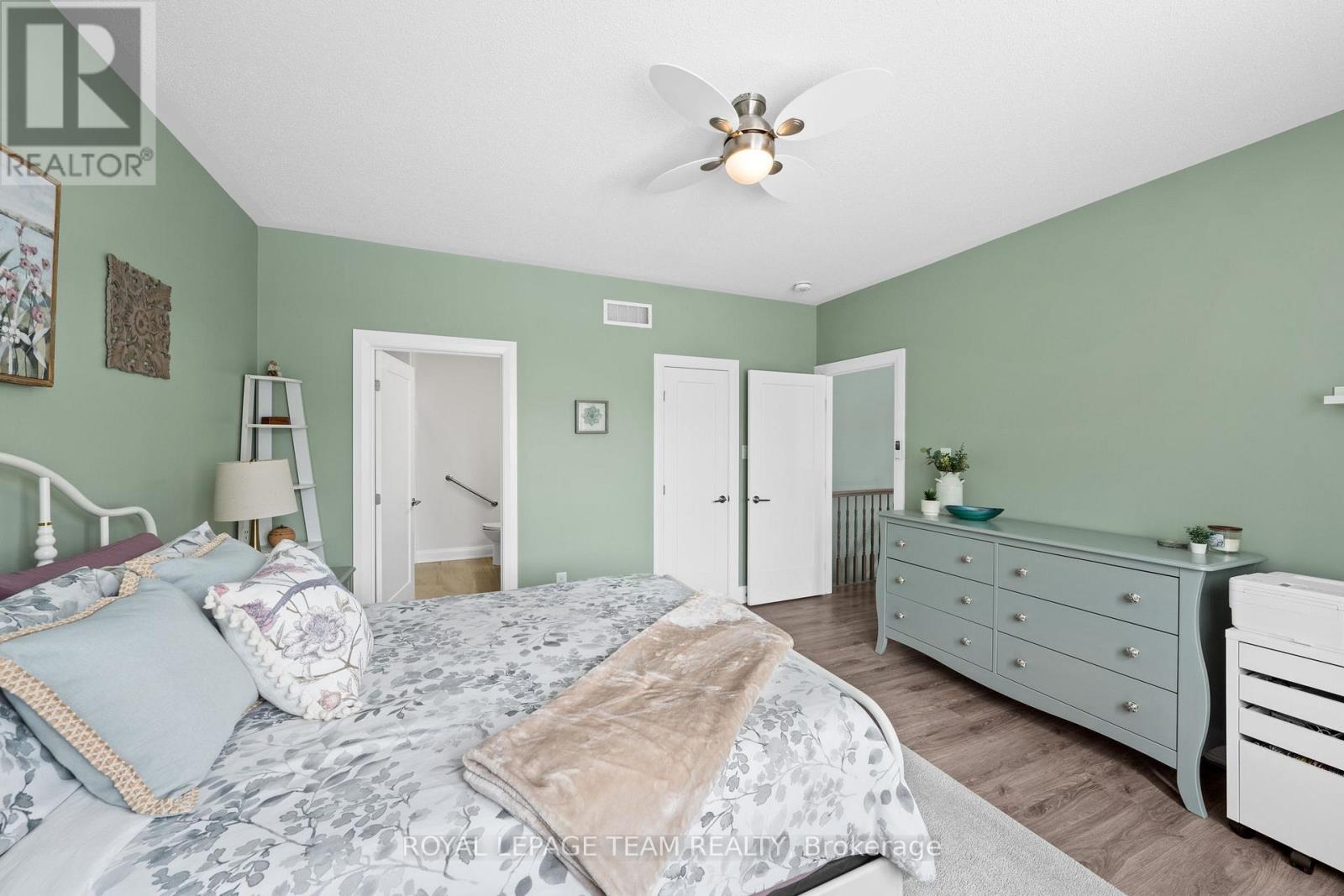 111 DUN SKIPPER DRIVE - 21