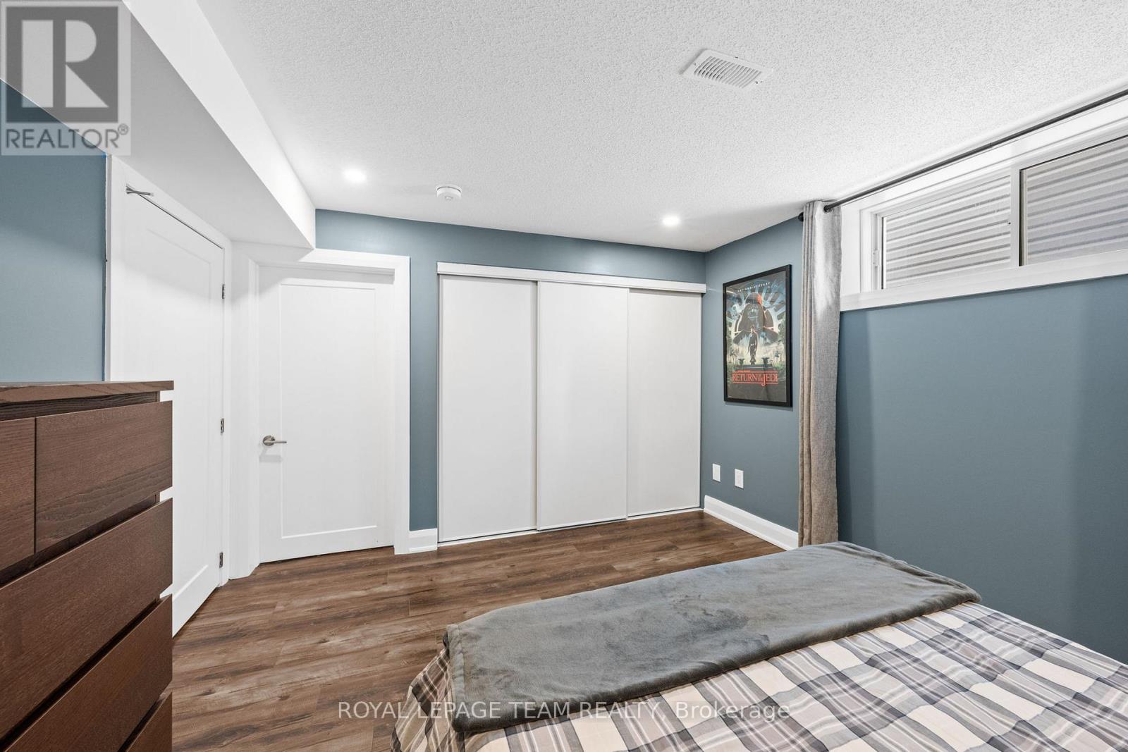 111 DUN SKIPPER DRIVE - 36