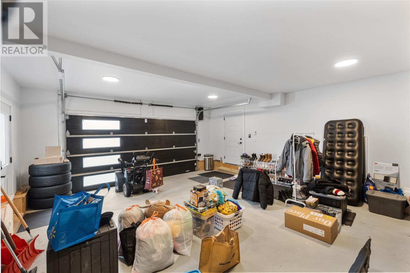 89 Pollux Drive — photo 34