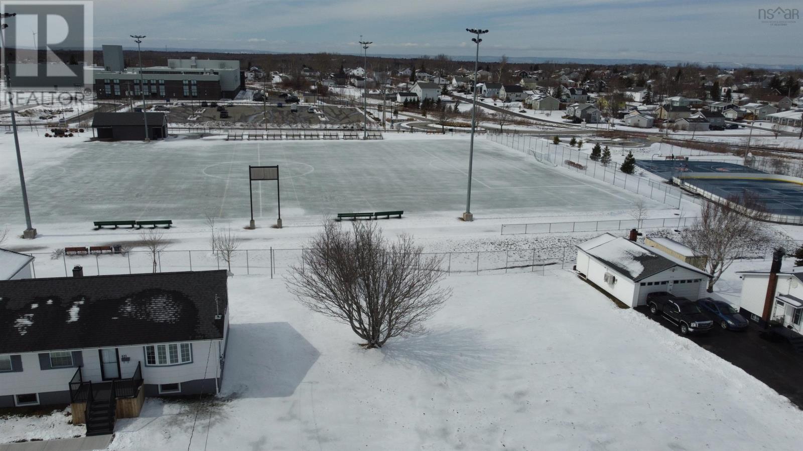 Property 3 of 34 of 633 King Street