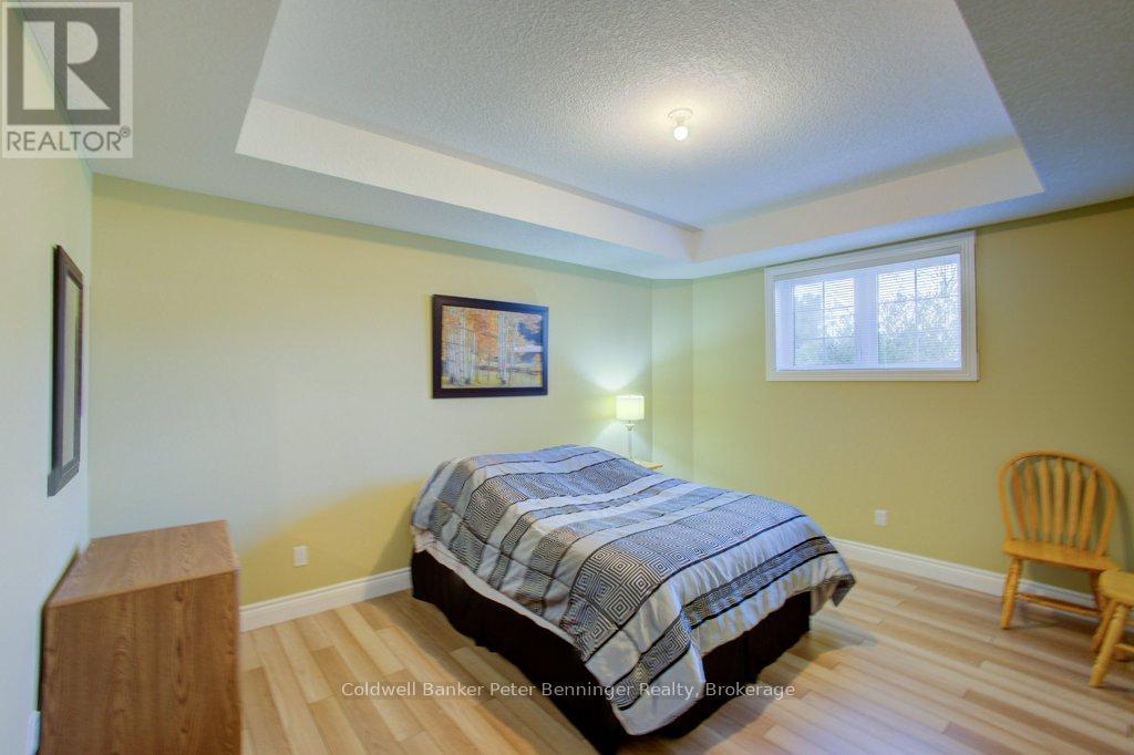 196 BIRCHWOOD AVENUE - 35