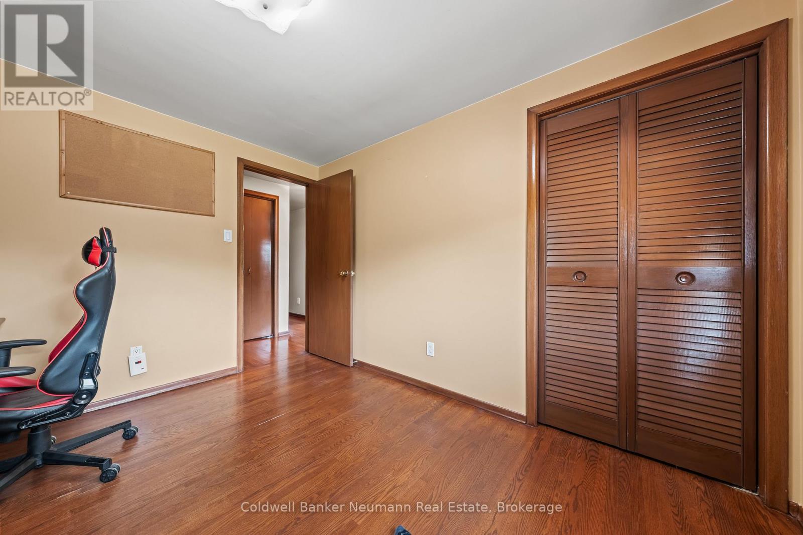61 BELLEVUE STREET — photo 27