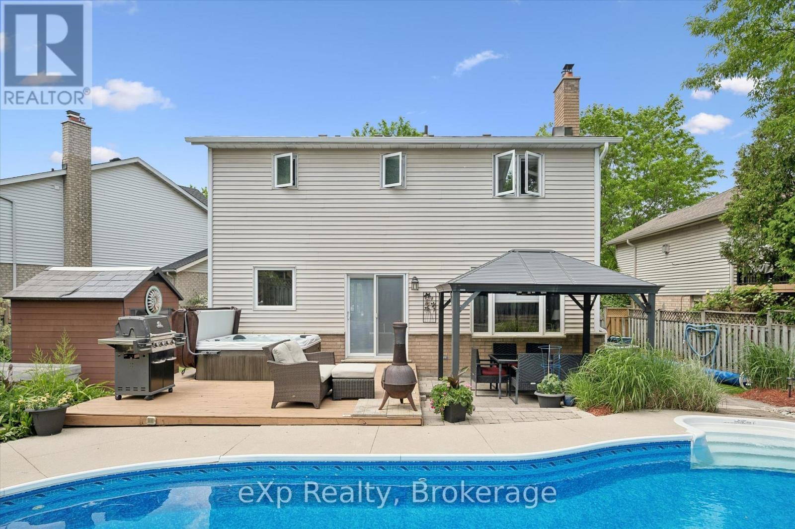 39 CELIA CRESCENT - 39