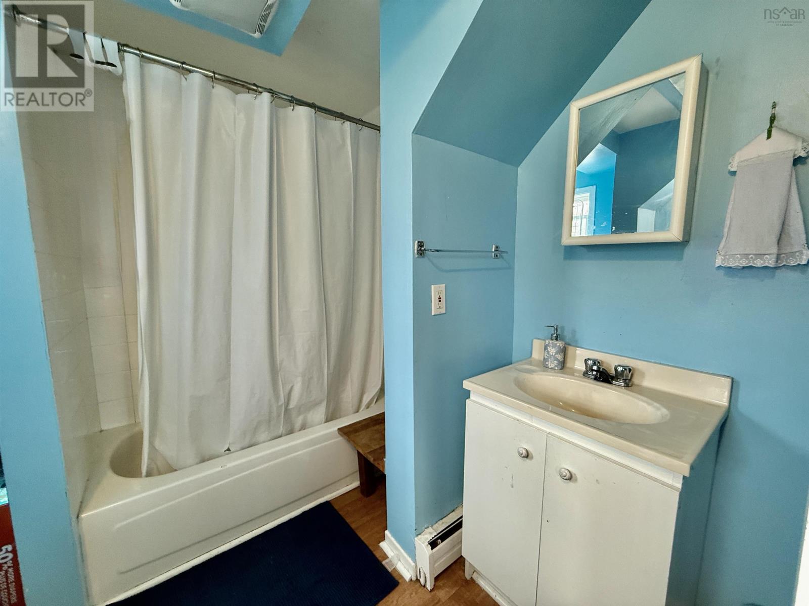 Property 22 of 30 of 69 Oakhill Road