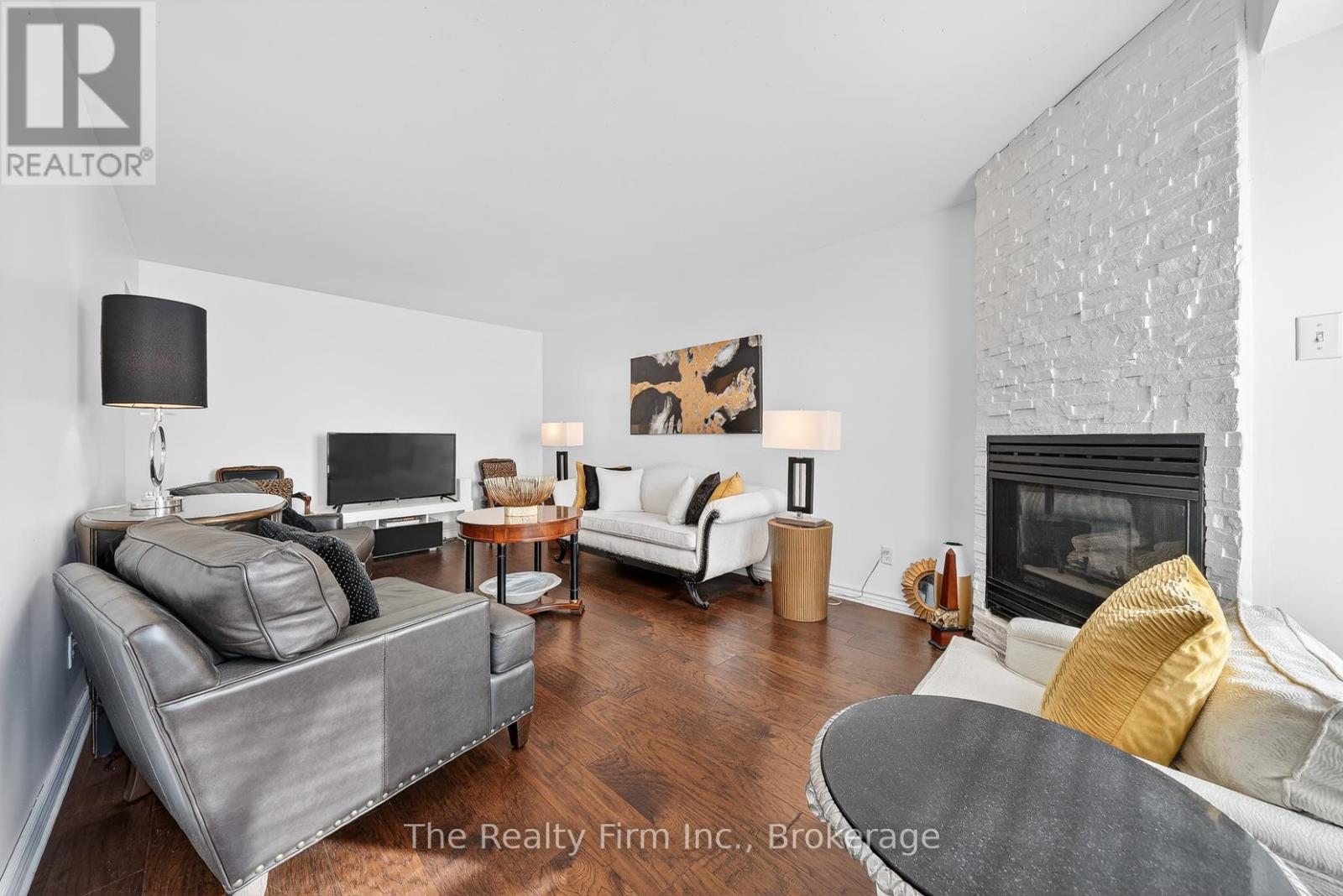 2 - 397 SPRINGBANK AVENUE N — photo 16