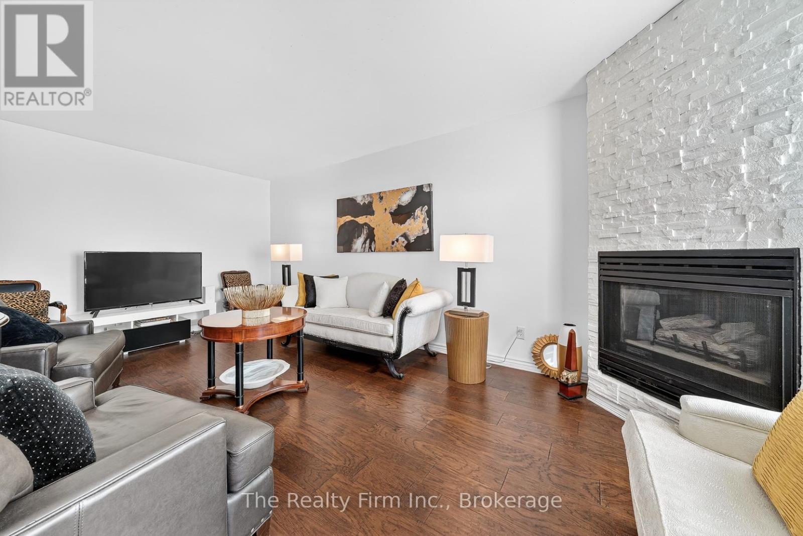 2 - 397 SPRINGBANK AVENUE N — photo 17