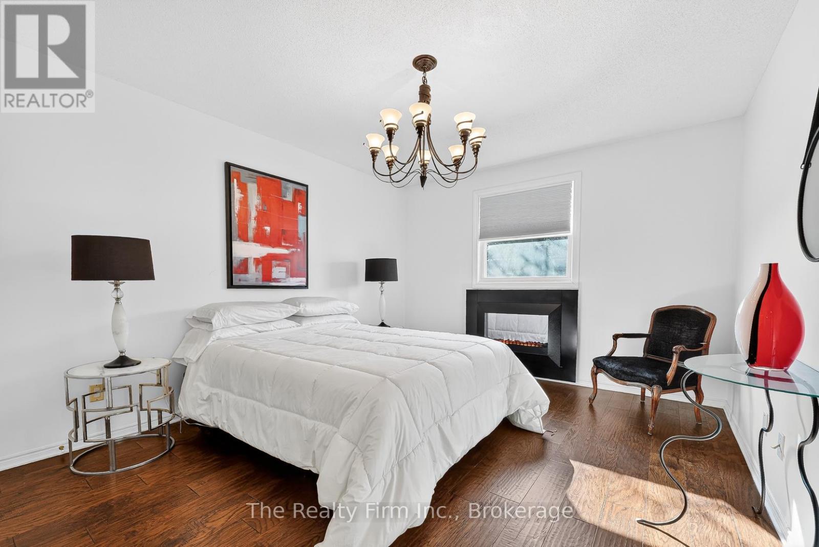 2nd bedroom- electric fireplace
