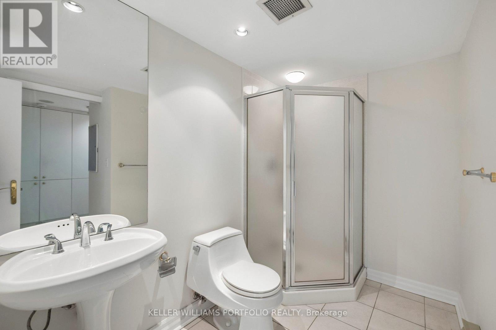#702 2727 YONGE STREET - 15