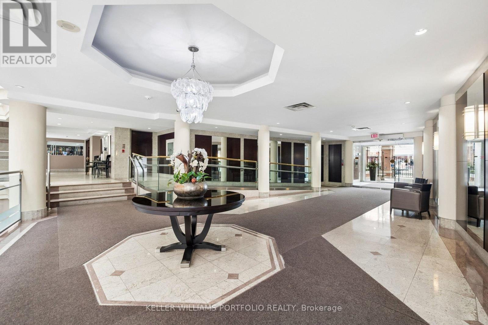 #702 2727 YONGE STREET - 3