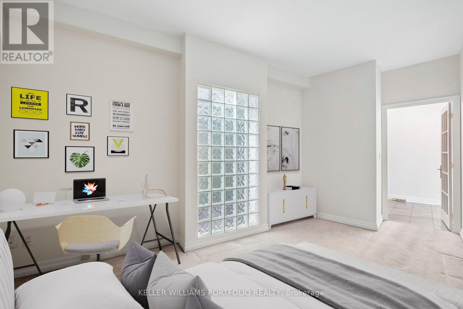 #702 2727 YONGE STREET - 5