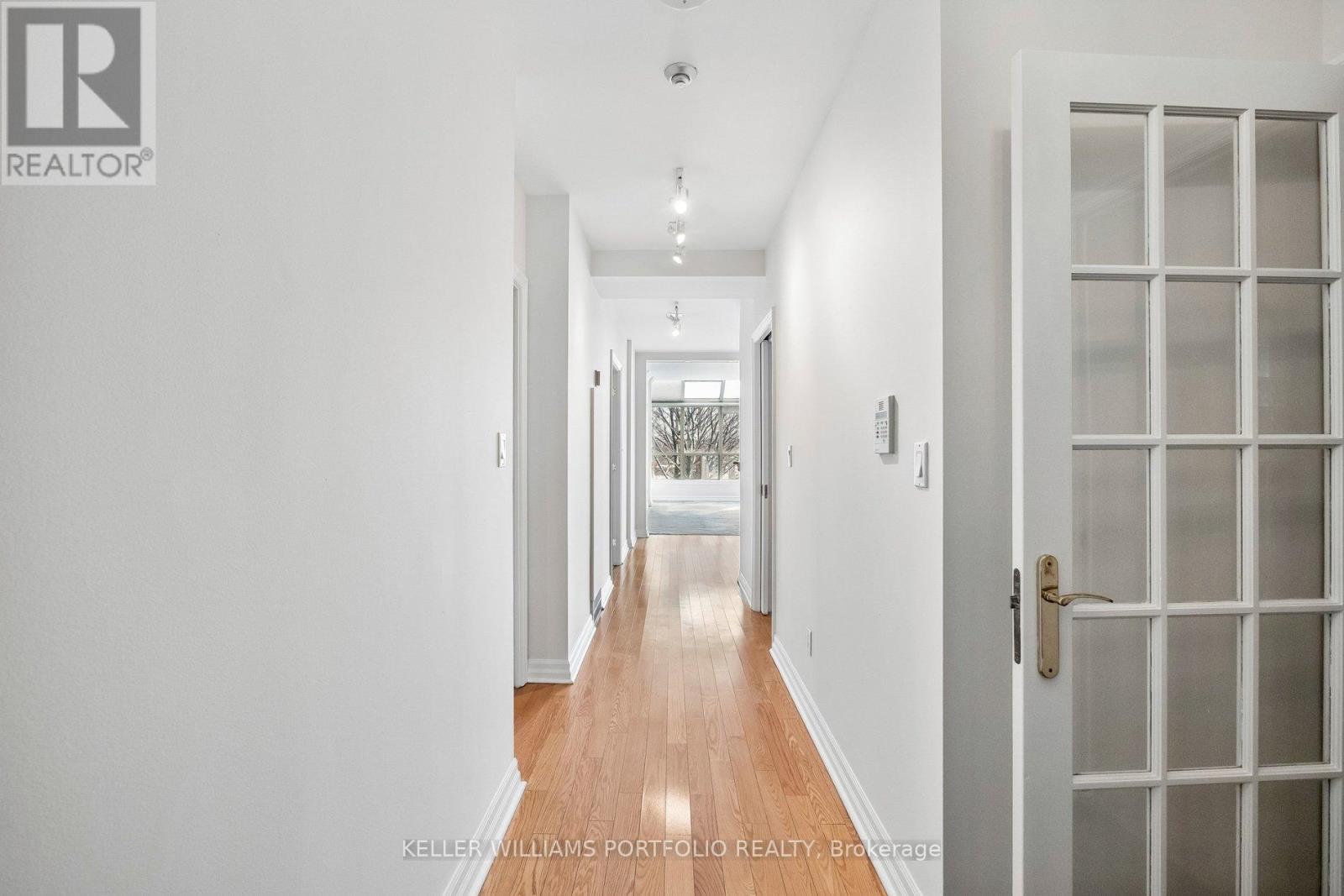 #702 2727 YONGE STREET - 7