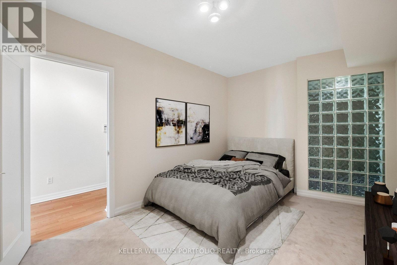 #702 2727 YONGE STREET - 8