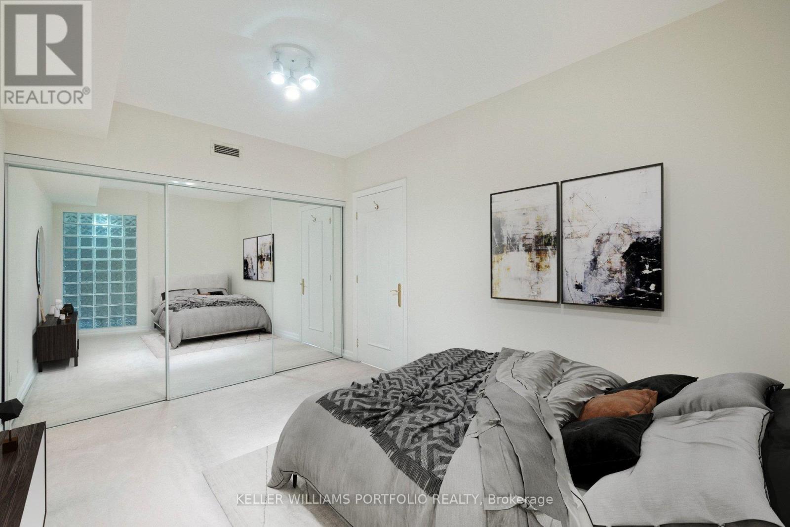 #702 2727 YONGE STREET - 9