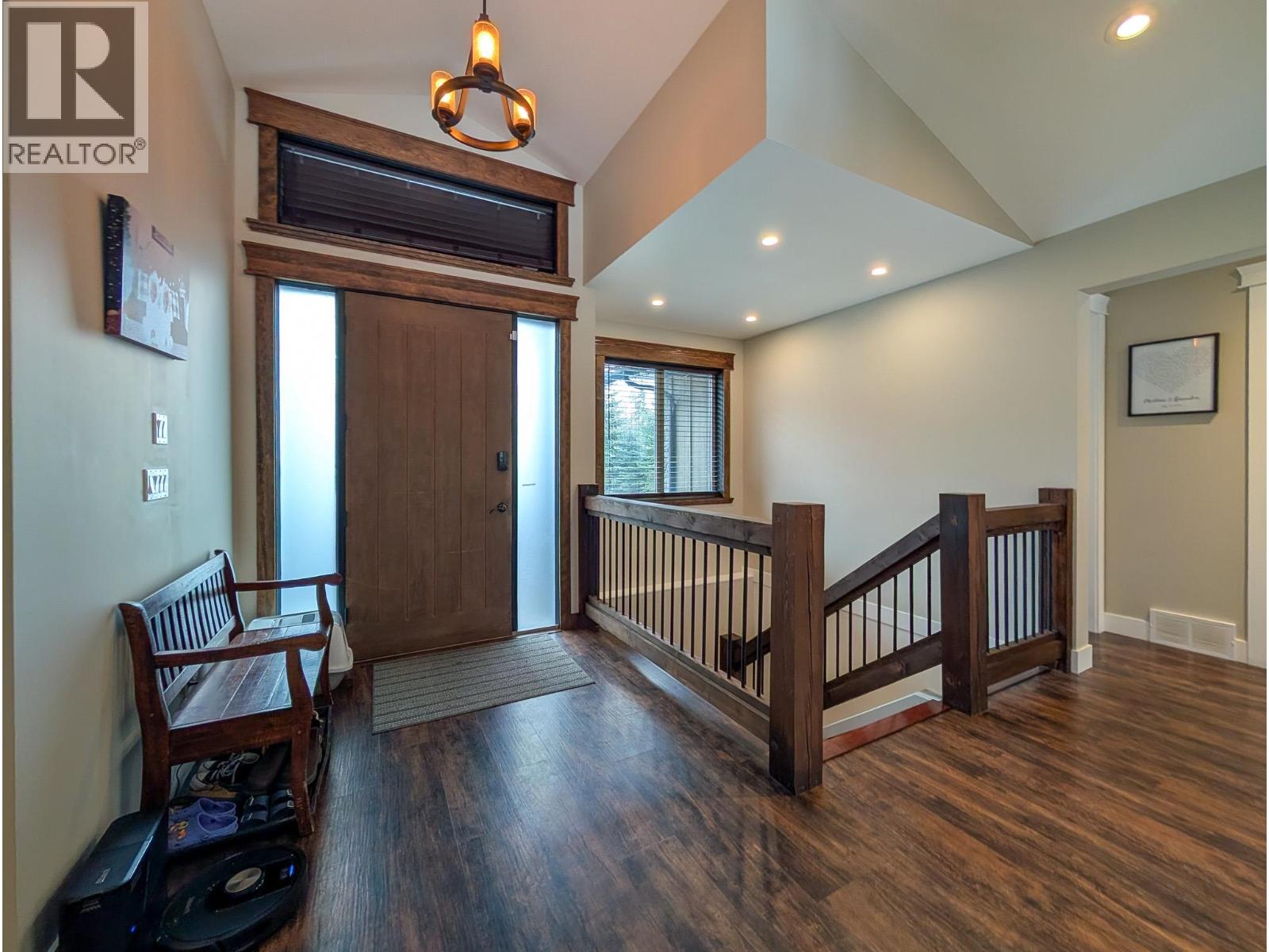 Photo 12 of 33 — 9399 SUMMERSET PLACE · Prince George, BC