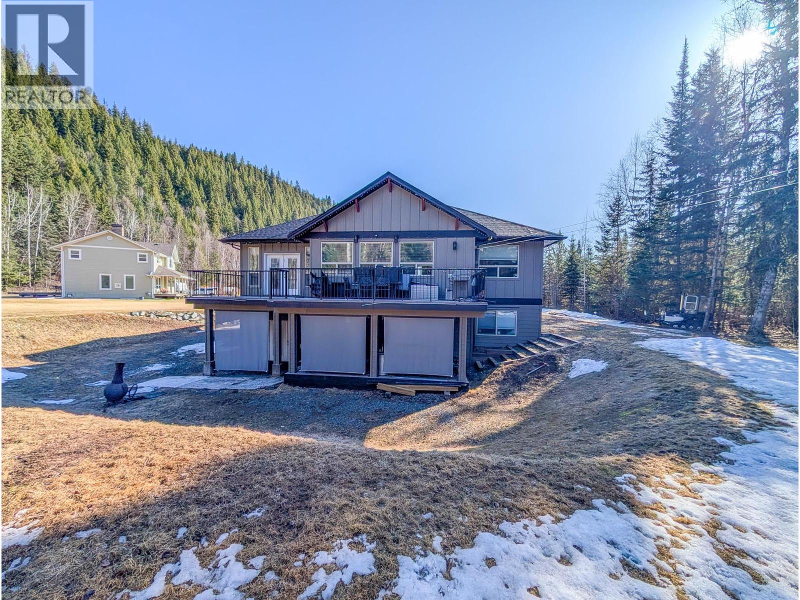 Photo 10 of 33 — 9399 SUMMERSET PLACE · Prince George, BC