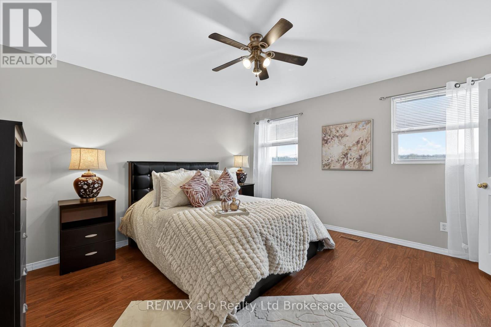 185 CARNEGIE STREET — photo 16