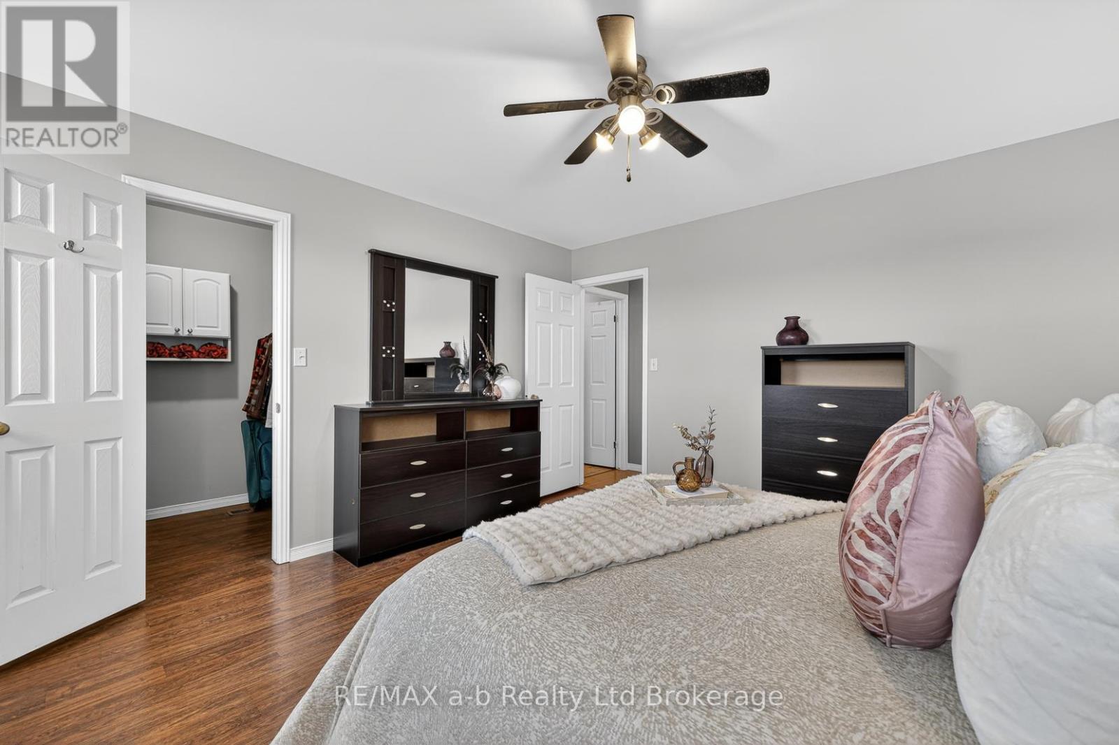 185 CARNEGIE STREET — photo 17