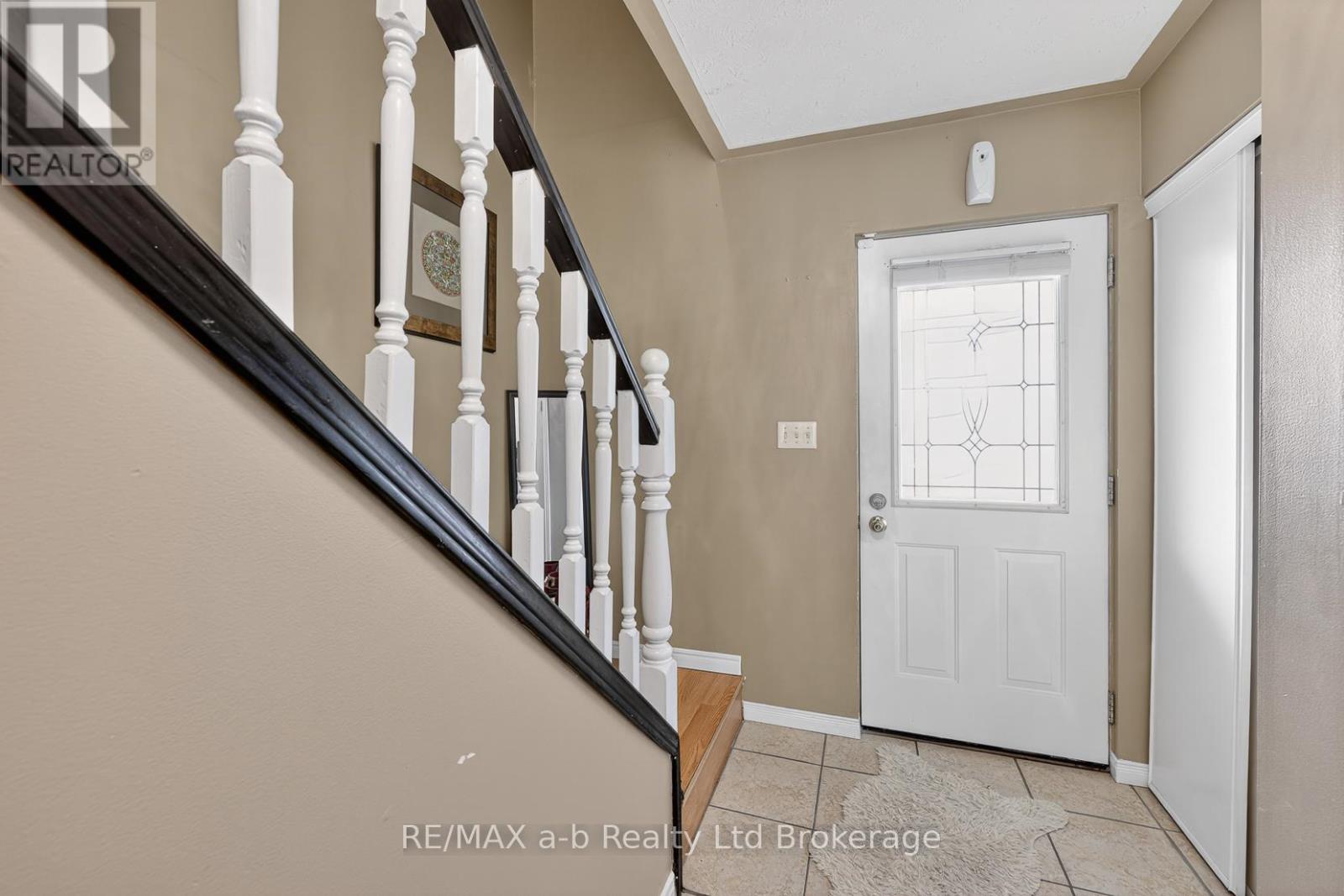 185 CARNEGIE STREET — photo 6
