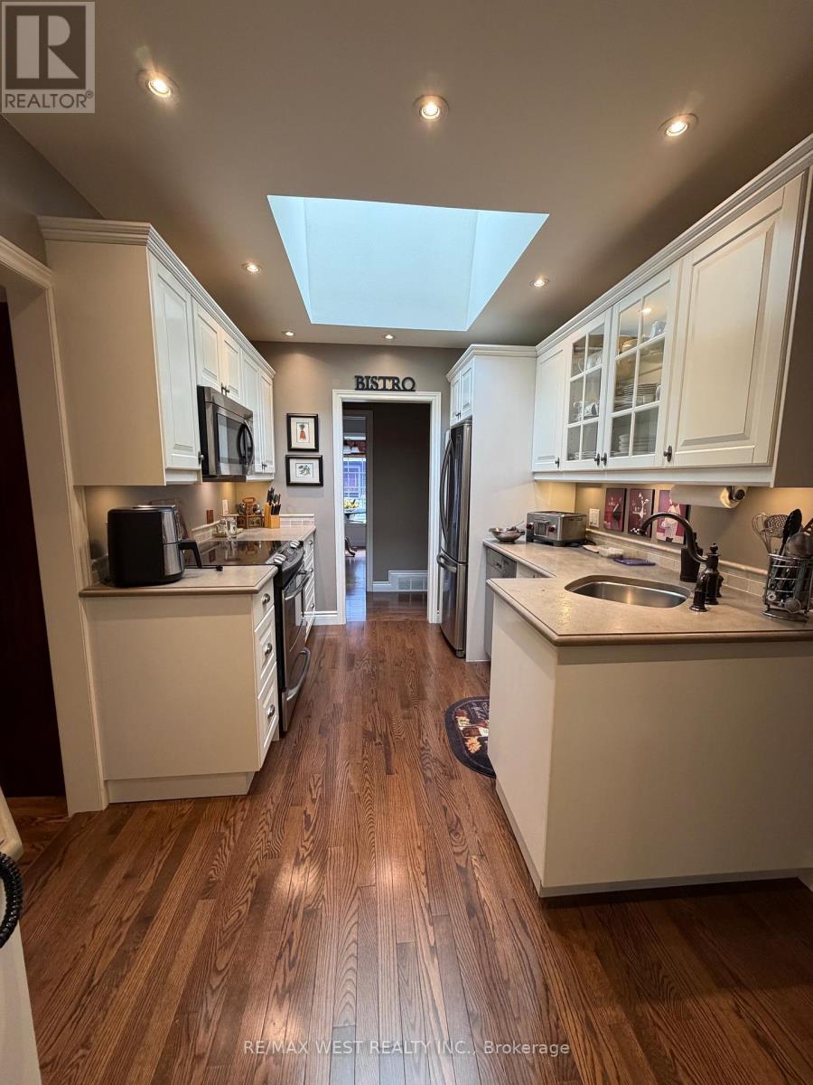 1184 KINGSTON RD ROAD N - 13