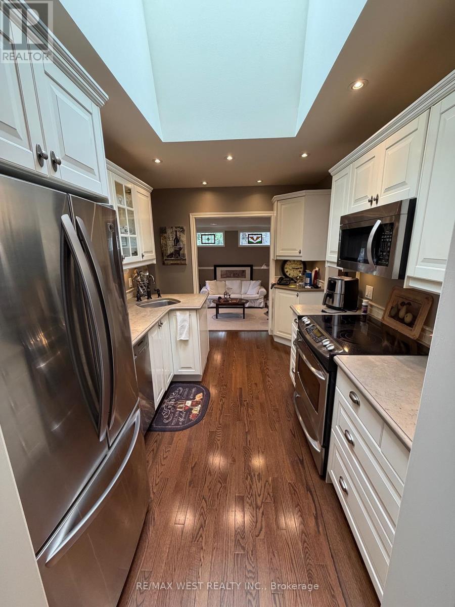 1184 KINGSTON RD ROAD N - 16