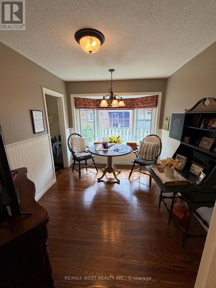 1184 KINGSTON RD ROAD N - 19