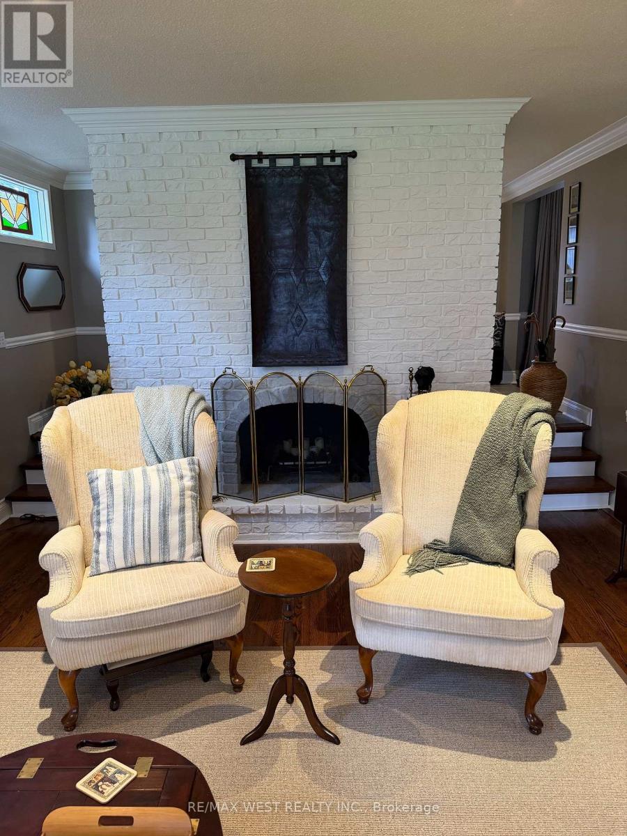1184 KINGSTON RD ROAD N - 21