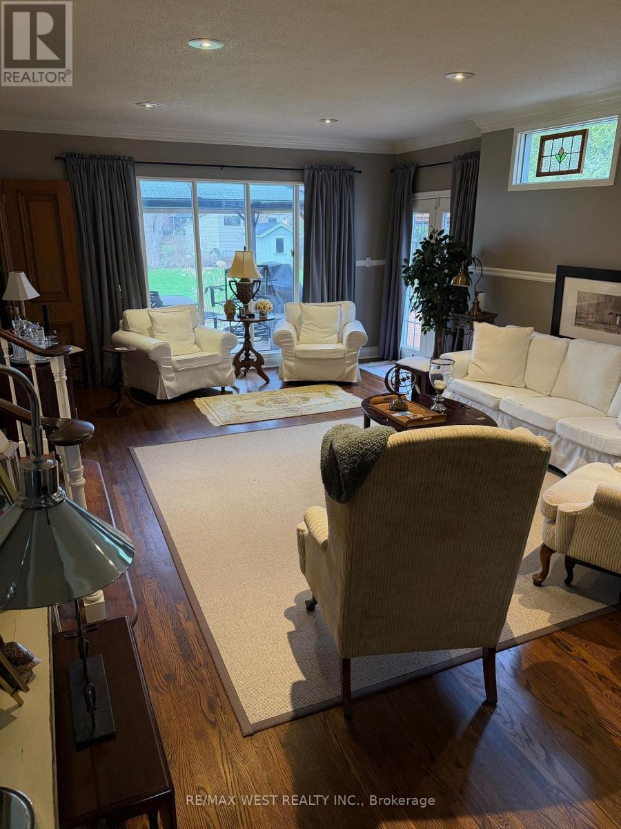1184 KINGSTON RD ROAD N - 22